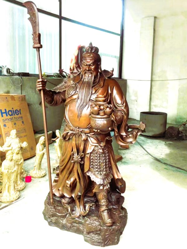 Statue of Guan Gong