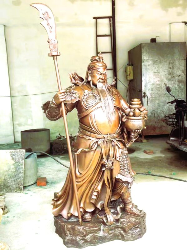 Statue of Guan Gong